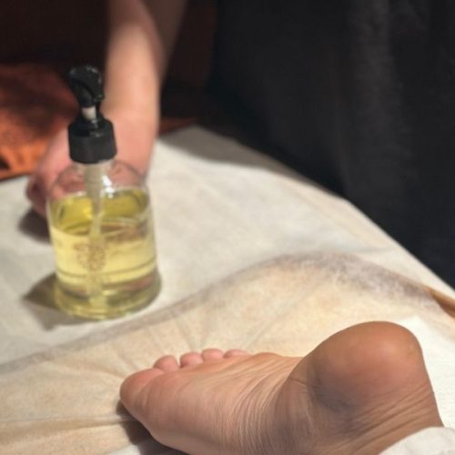 Oil Massage in Gugraon